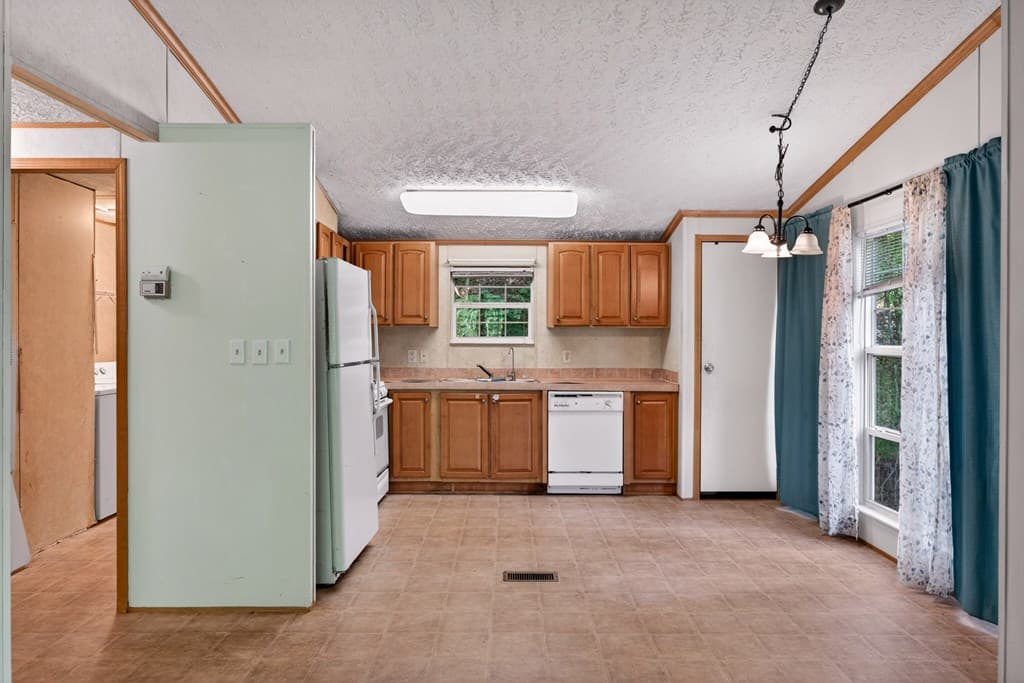 282 West Cherry, Hayesville NC 28904 - Photo