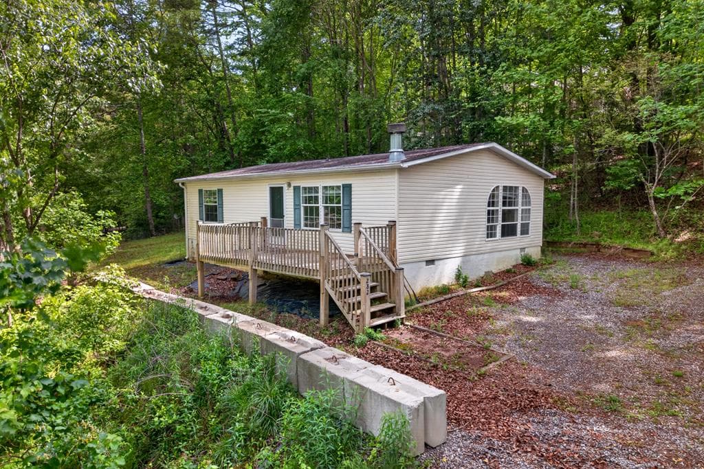 282 West Cherry, Hayesville NC 28904 - Primary photo