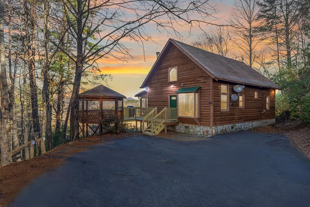 517 Ridge Road, Blue Ridge GA 30513 - Photo
