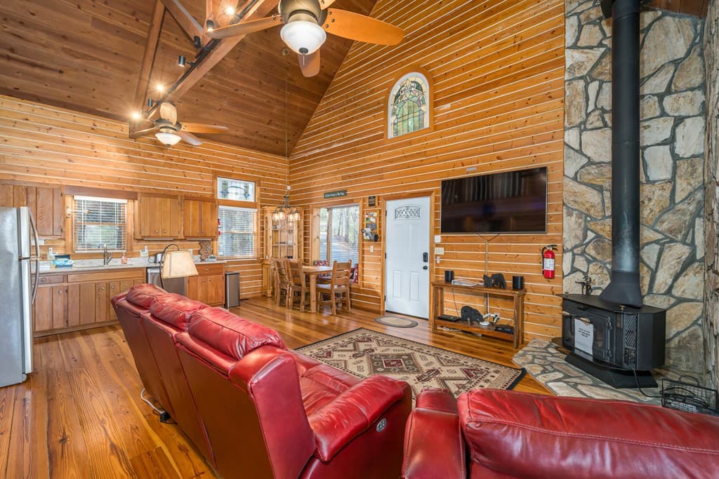 517 Ridge Road, Blue Ridge GA 30513 - Photo