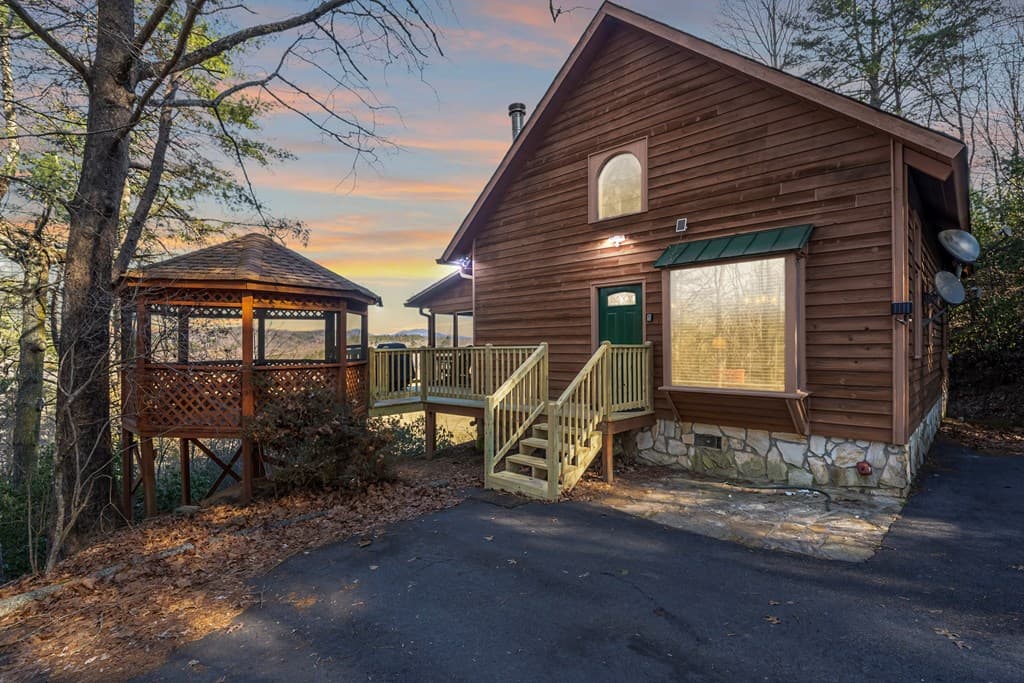 517 Ridge Road, Blue Ridge GA 30513 - Photo