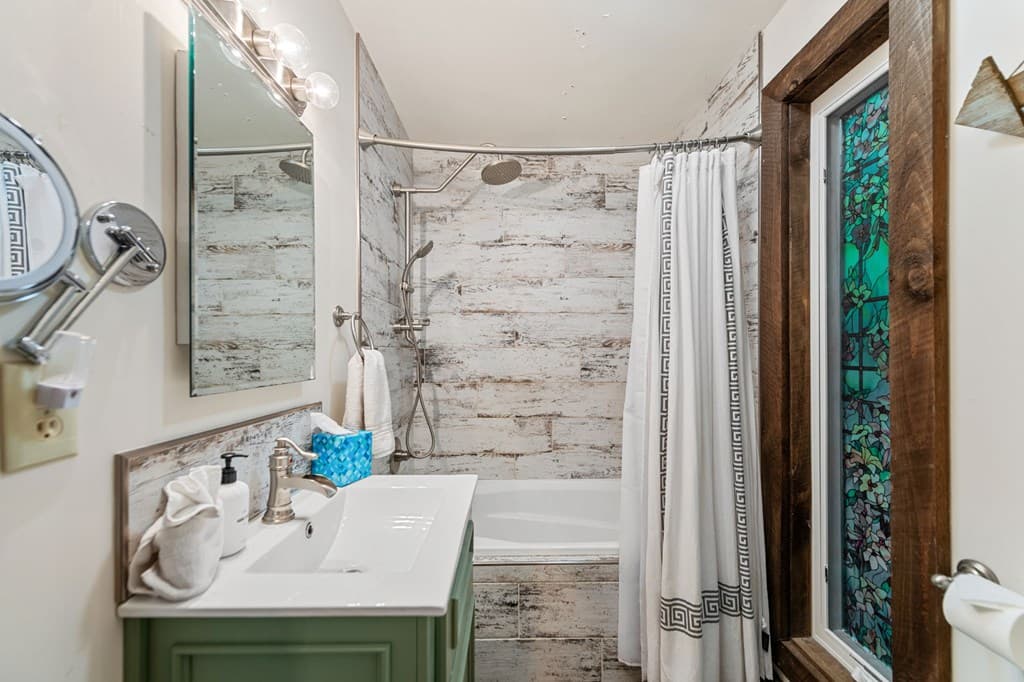 916 Old Cashes Valley Road, Blue Ridge GA 30513 - Photo