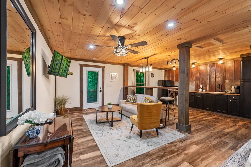 916 Old Cashes Valley Road, Blue Ridge GA 30513 - Photo
