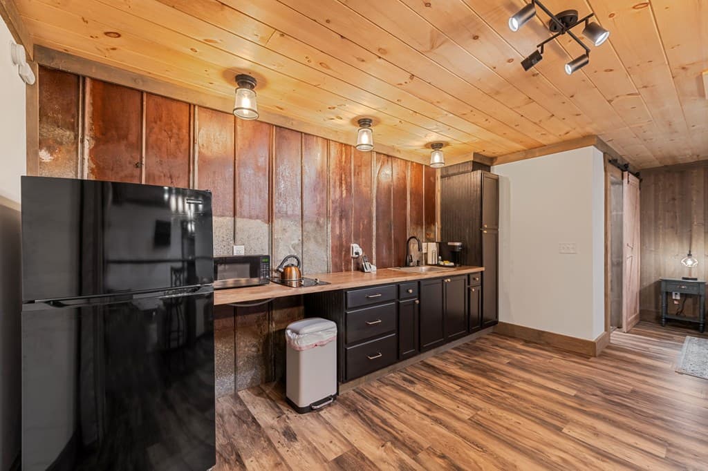 916 Old Cashes Valley Road, Blue Ridge GA 30513 - Photo