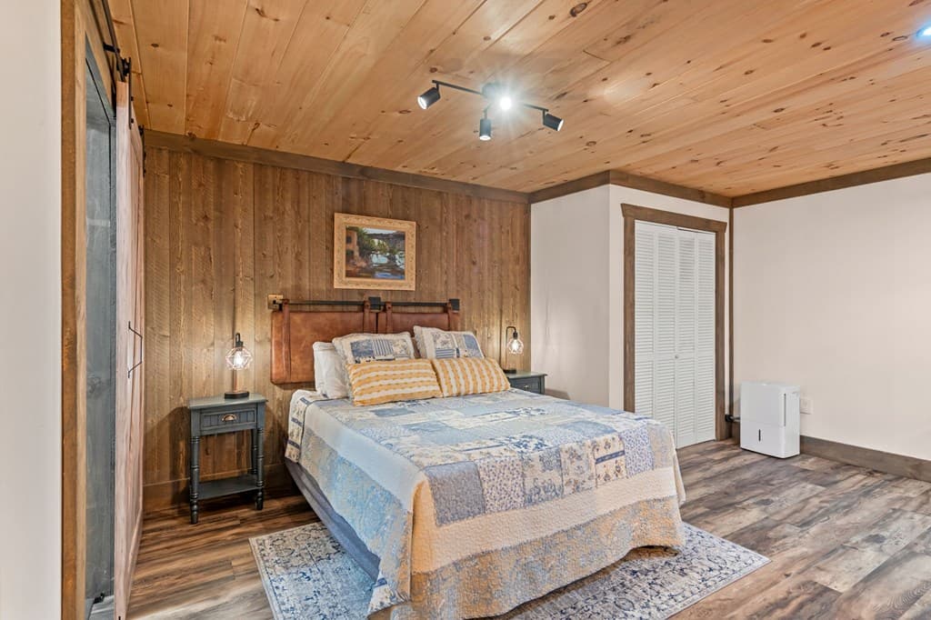 916 Old Cashes Valley Road, Blue Ridge GA 30513 - Photo