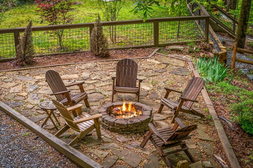 916 Old Cashes Valley Road, Blue Ridge GA 30513 - Photo