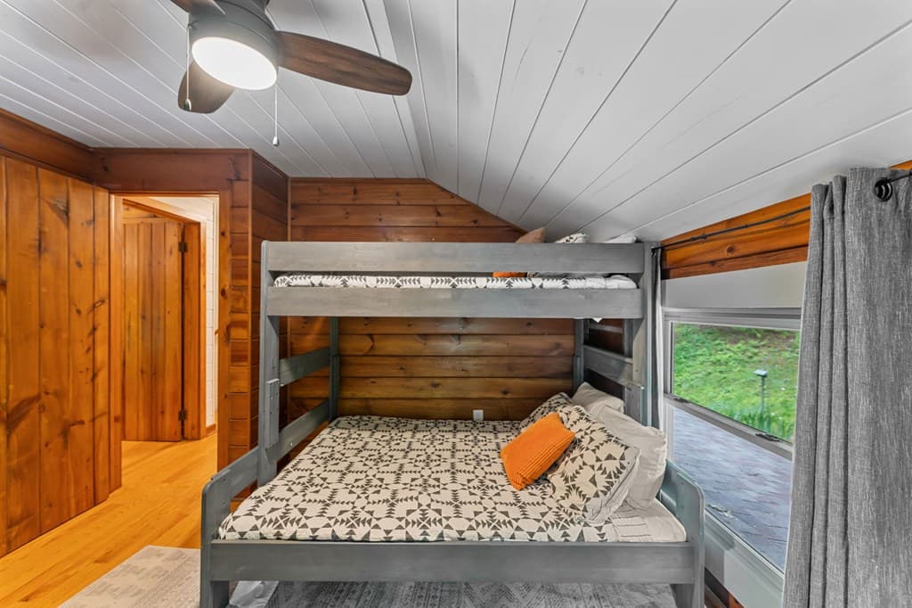 916 Old Cashes Valley Road, Blue Ridge GA 30513 - Photo