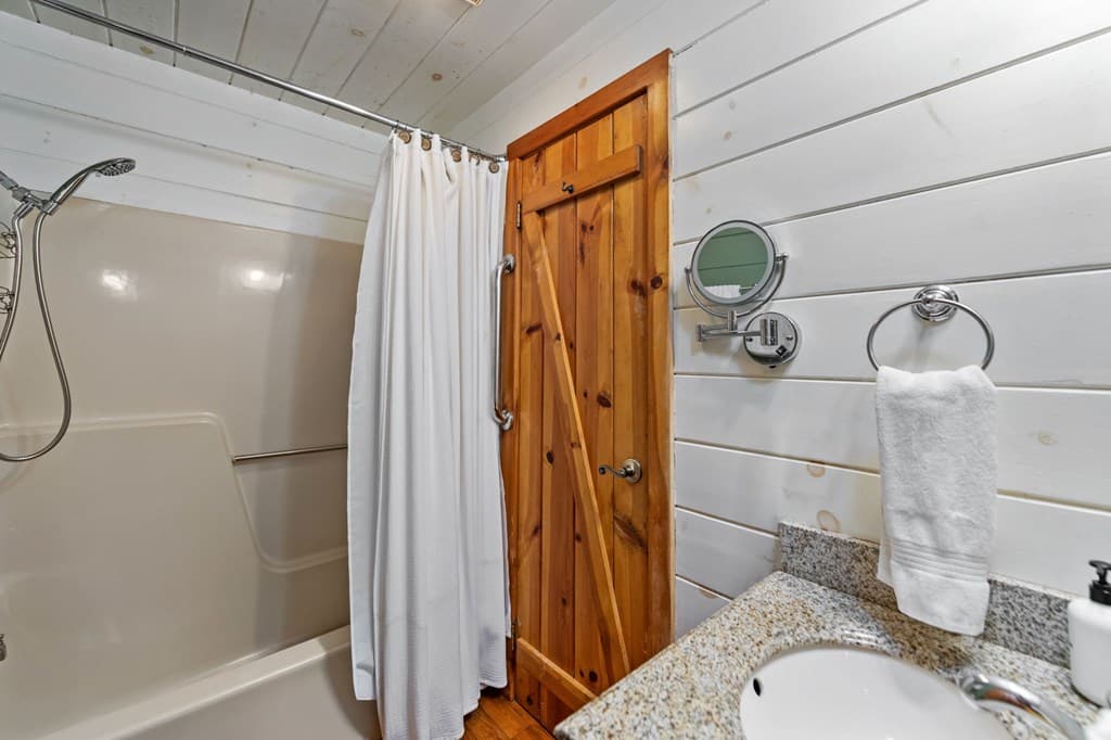 916 Old Cashes Valley Road, Blue Ridge GA 30513 - Photo