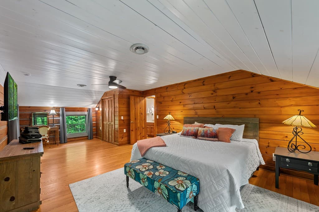 916 Old Cashes Valley Road, Blue Ridge GA 30513 - Photo