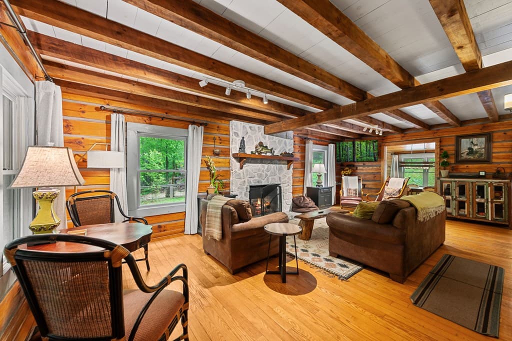 916 Old Cashes Valley Road, Blue Ridge GA 30513 - Photo