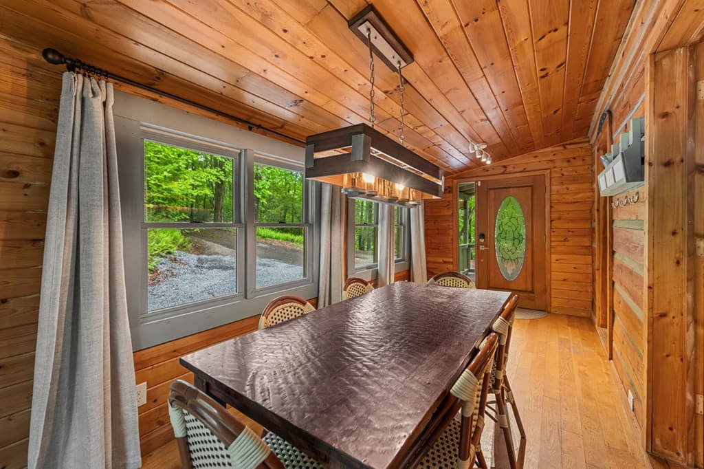 916 Old Cashes Valley Road, Blue Ridge GA 30513 - Photo