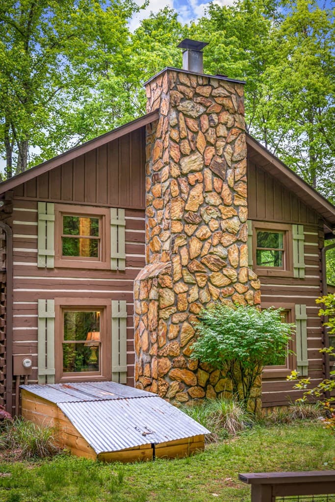 916 Old Cashes Valley Road, Blue Ridge GA 30513 - Photo