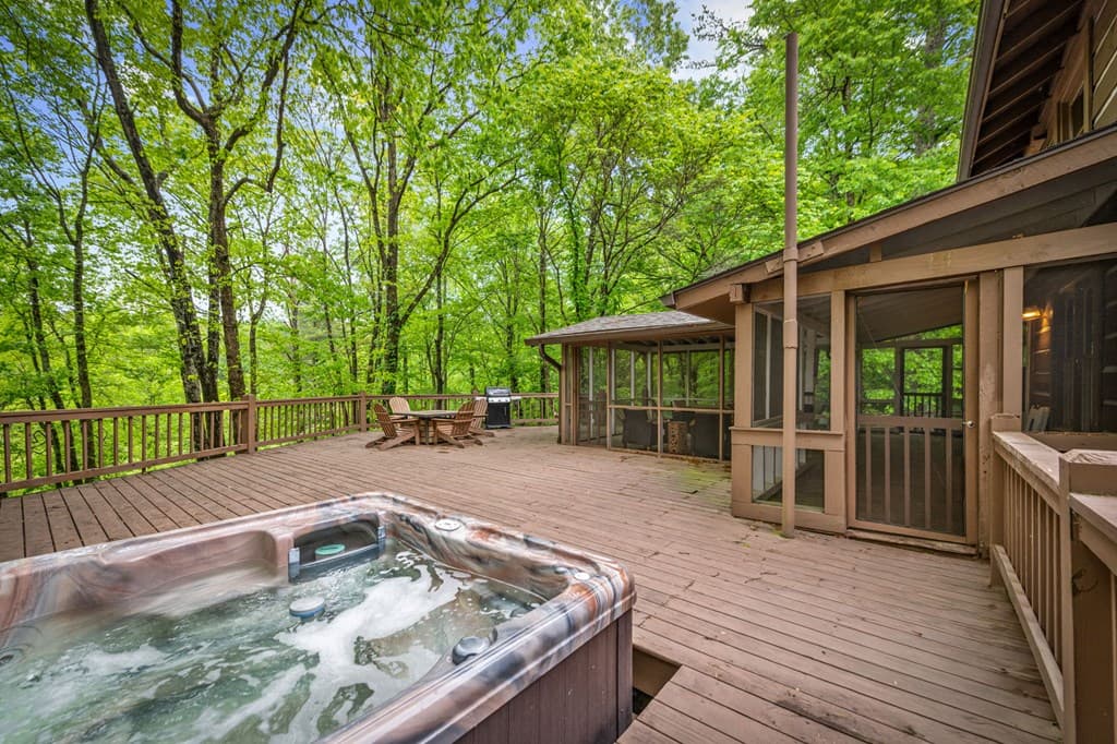 916 Old Cashes Valley Road, Blue Ridge GA 30513 - Photo