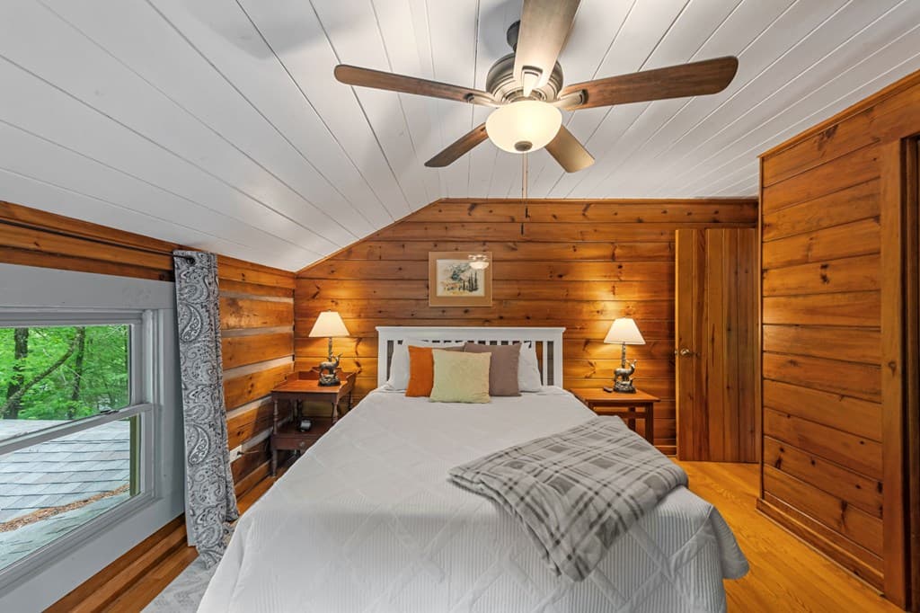 916 Old Cashes Valley Road, Blue Ridge GA 30513 - Photo