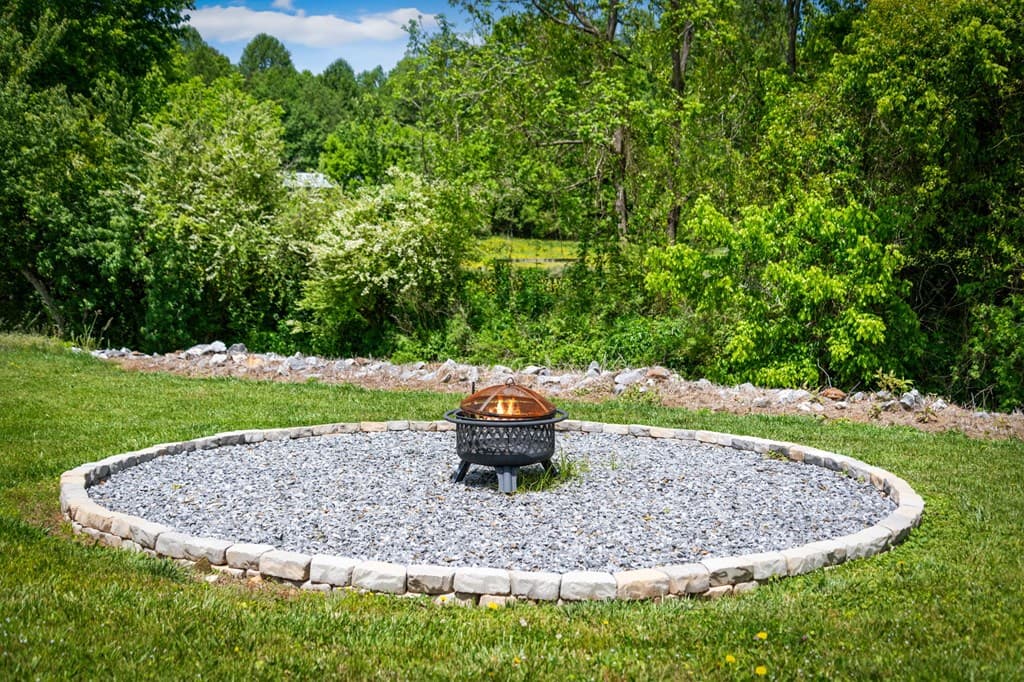 122 Mountain Meadows Drive, Morganton GA 30560 - Photo