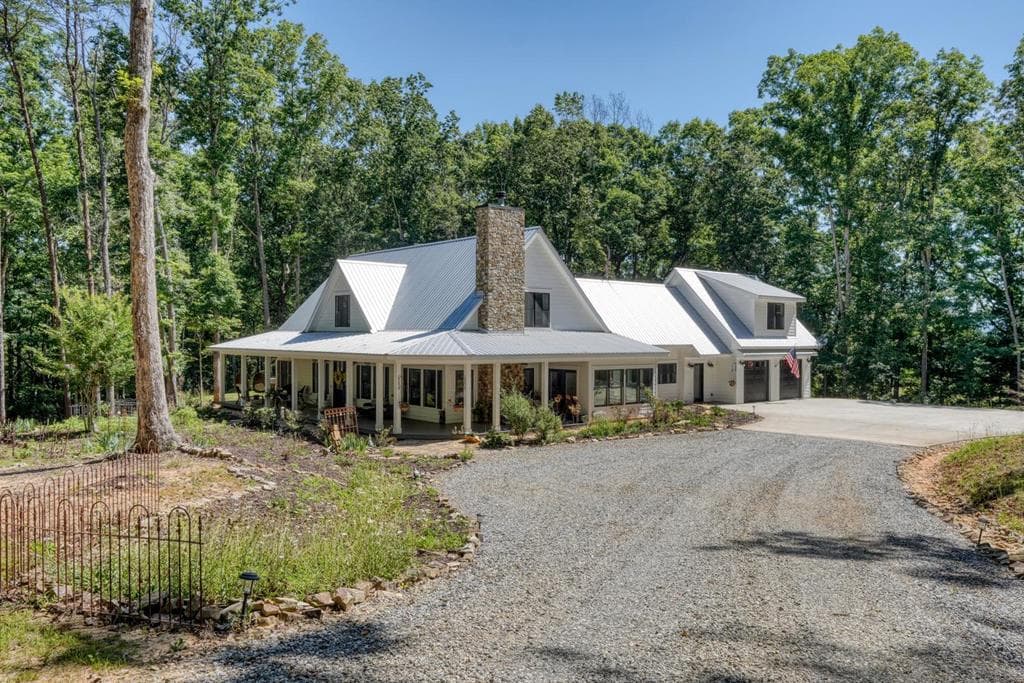392 Mustang Trail, Blairsville GA 30512 - Primary photo