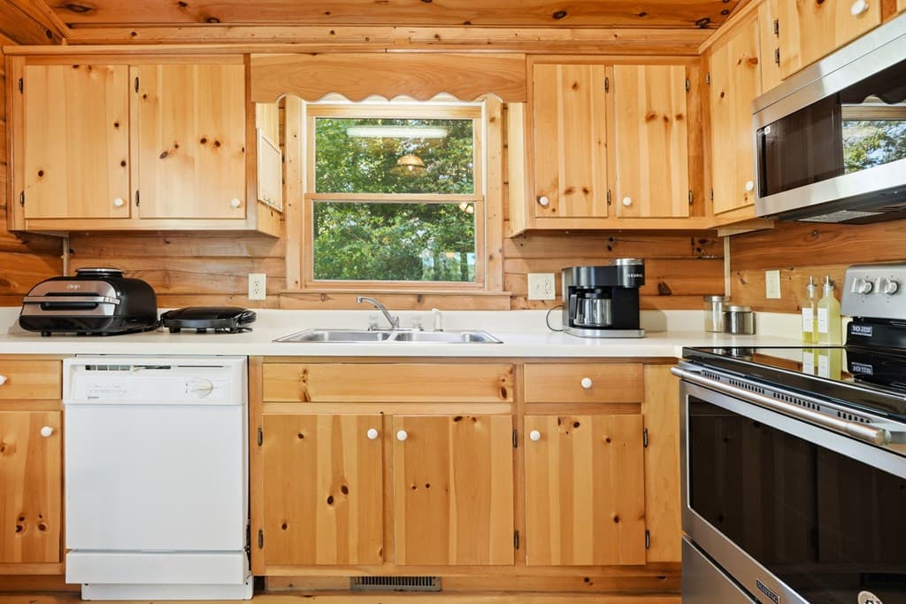 156 Dupont Drive, Blue Ridge GA 30513 - Photo