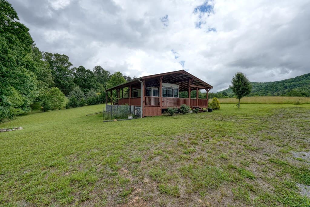 568 Parks Road, Hiawassee GA 30546 - Photo