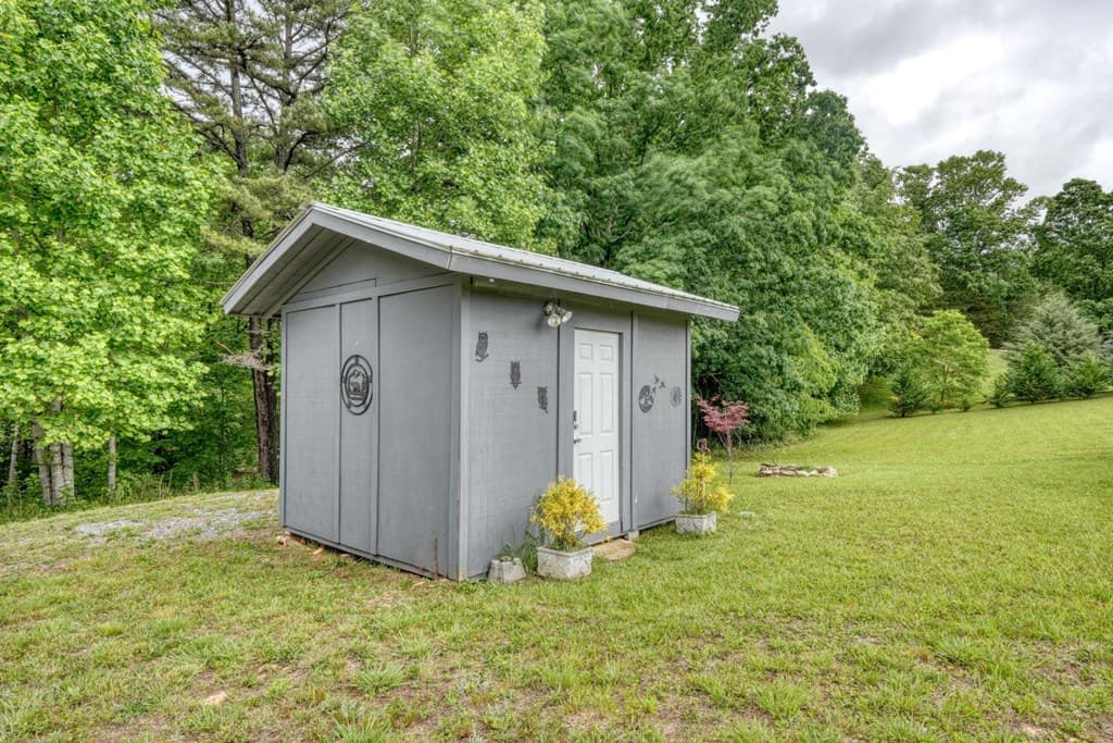 568 Parks Road, Hiawassee GA 30546 - Photo