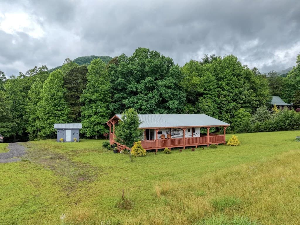 568 Parks Road, Hiawassee GA 30546 - Photo