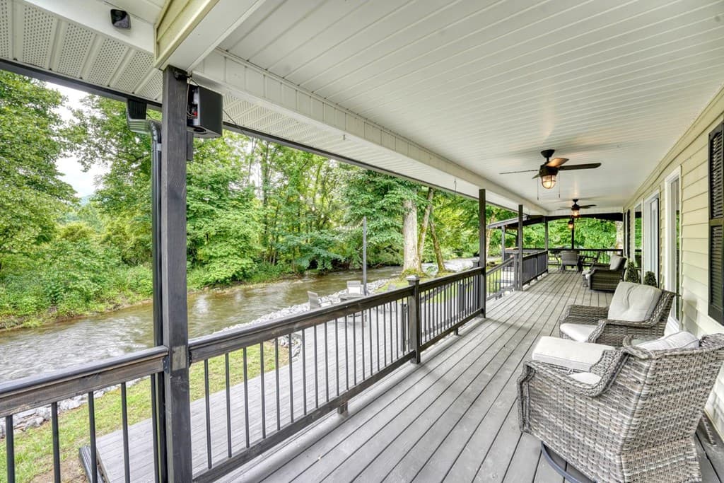 33 Tusquittee Valley Lane, Hayesville NC 28904 - Photo