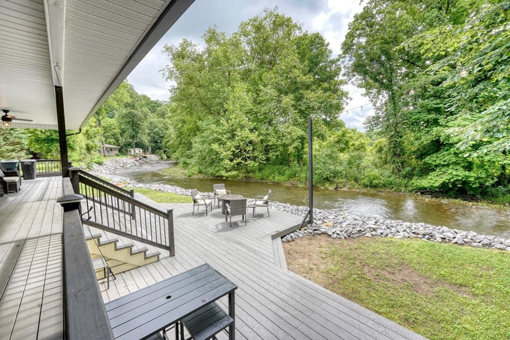 33 Tusquittee Valley Lane, Hayesville NC 28904 - Photo