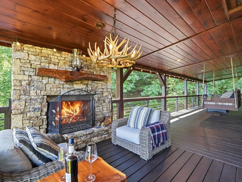 135 Bandit Lane, Blue Ridge GA 30513 - Photo
