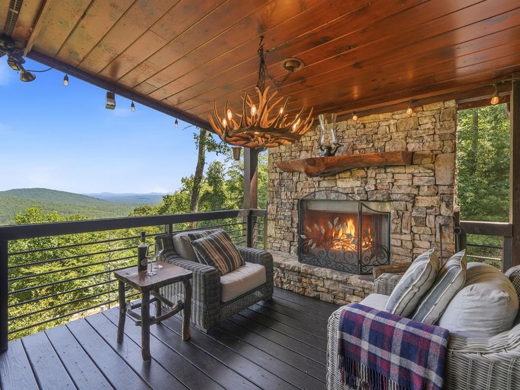 135 Bandit Lane, Blue Ridge GA 30513 - Photo