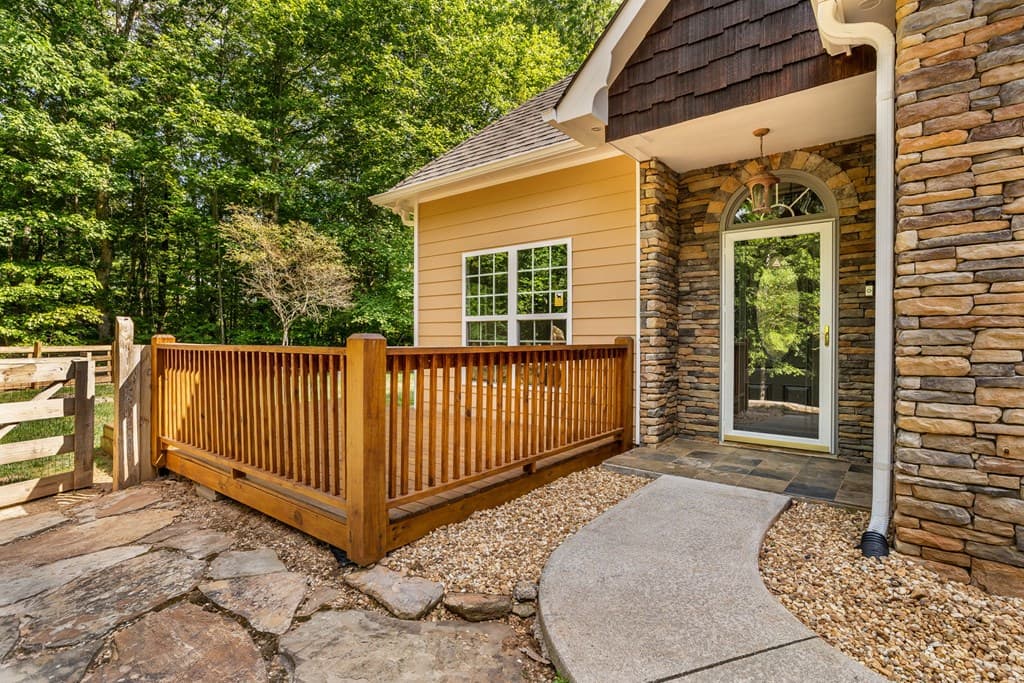 201 Oakawana Trail, Blue Ridge GA 30513 - Photo