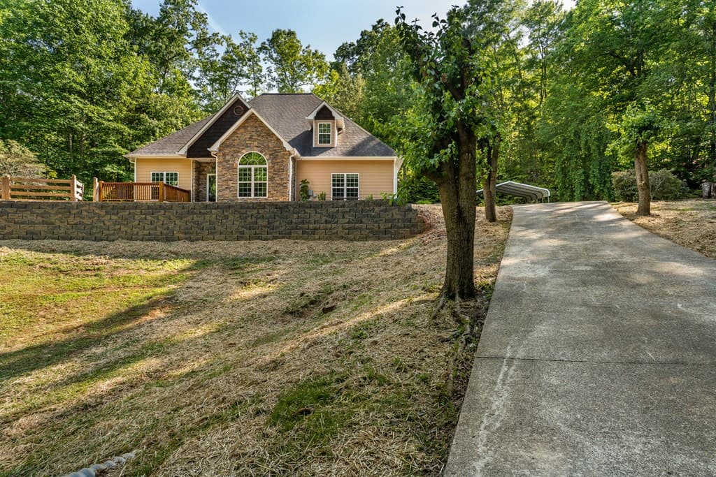 201 Oakawana Trail, Blue Ridge GA 30513 - Photo