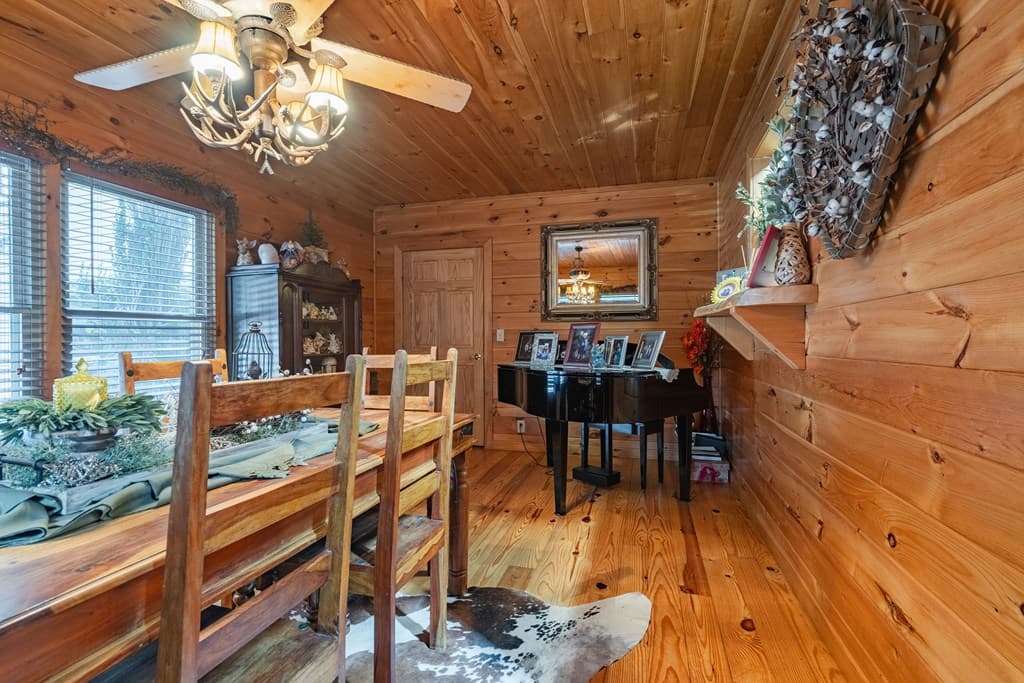 270 Stone Lane, Blue Ridge GA 30513 - Photo