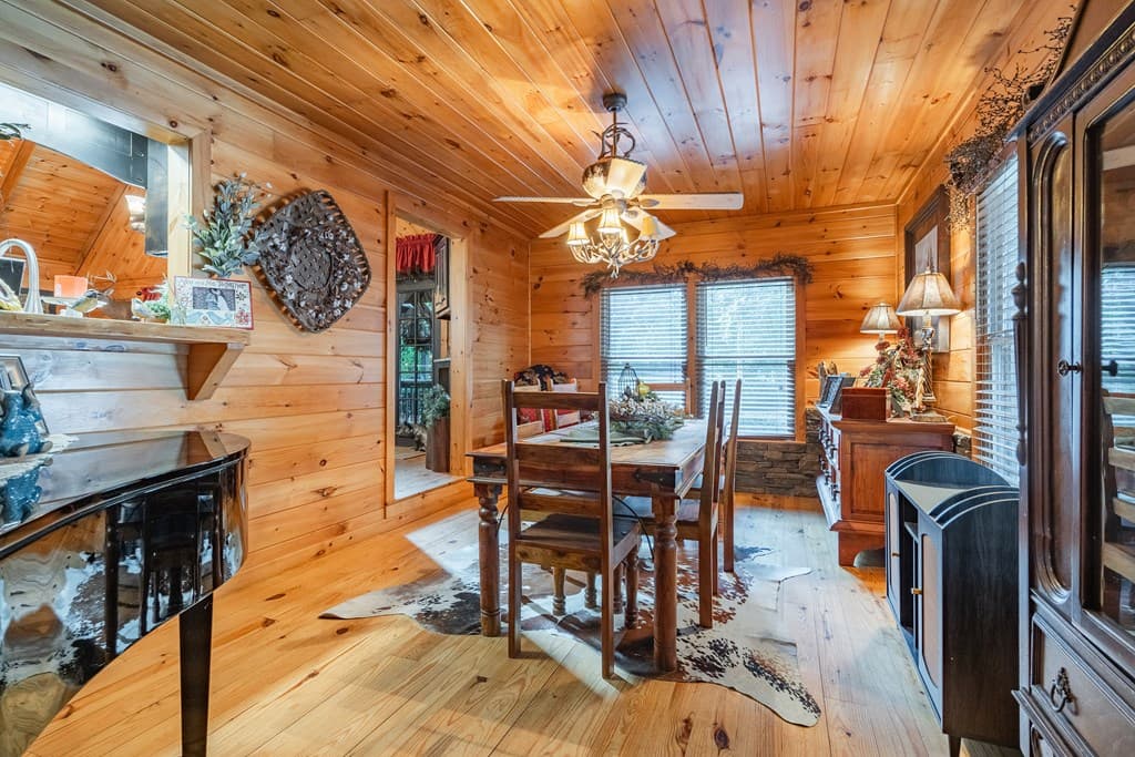 270 Stone Lane, Blue Ridge GA 30513 - Photo
