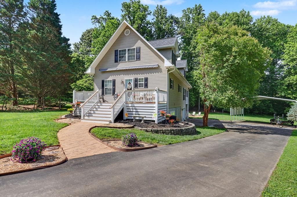 2255 Thunder Oak, Young Harris GA 30582 - Primary photo