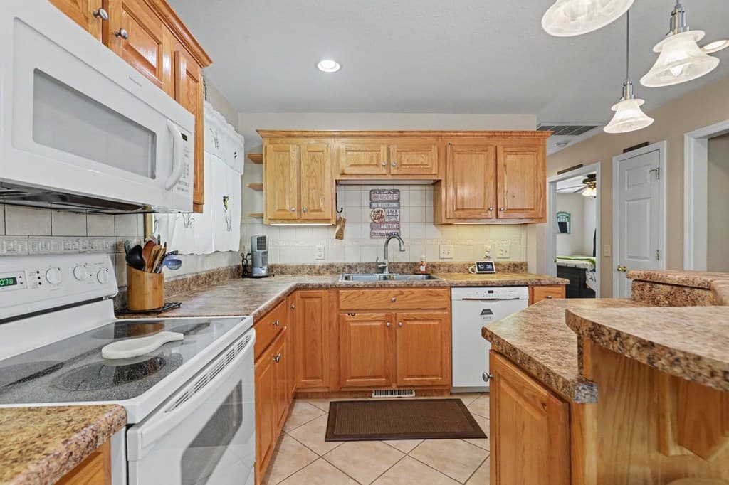 2255 Thunder Oak, Young Harris GA 30582 - Photo