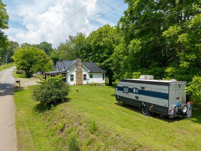 130 Old Blairsville Hwy, Talking Rock GA 30175 - Photo