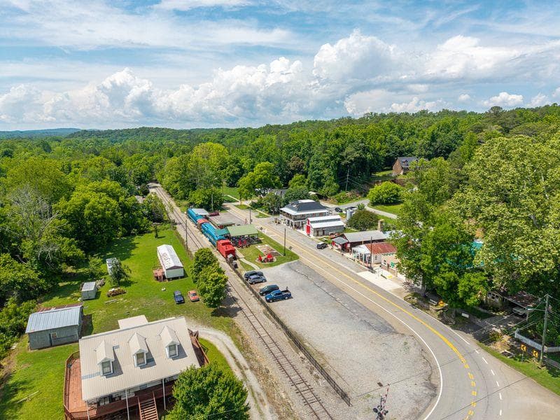 130 Old Blairsville Hwy, Talking Rock GA 30175 - Photo