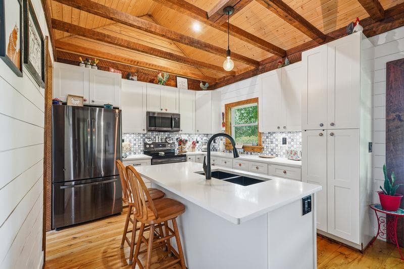 130 Old Blairsville Hwy, Talking Rock GA 30175 - Photo