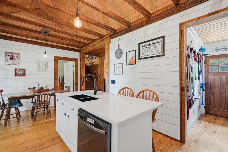 130 Old Blairsville Hwy, Talking Rock GA 30175 - Photo