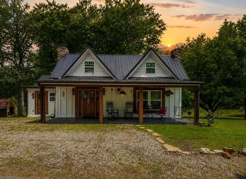 130 Old Blairsville Hwy, Talking Rock GA 30175 - Photo