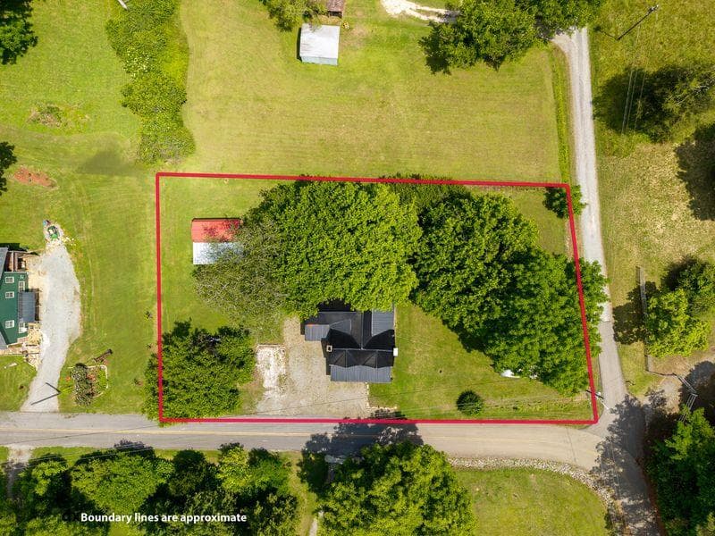 130 Old Blairsville Hwy, Talking Rock GA 30175 - Photo