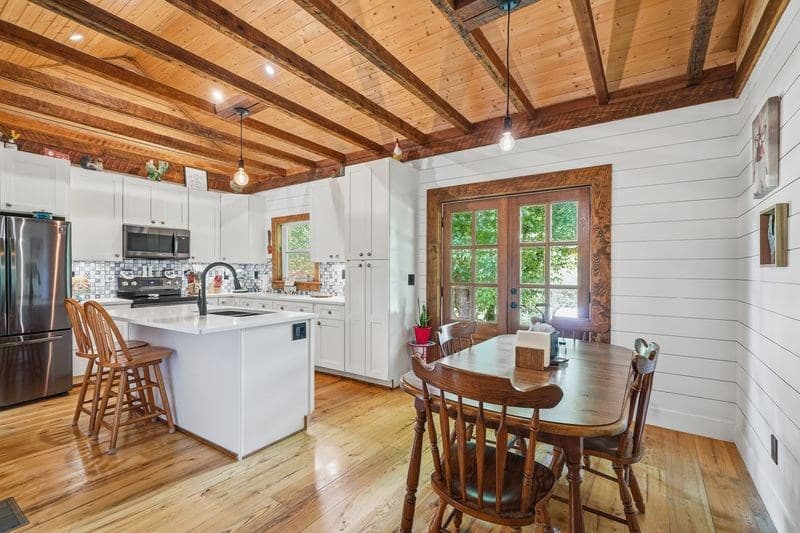 130 Old Blairsville Hwy, Talking Rock GA 30175 - Photo