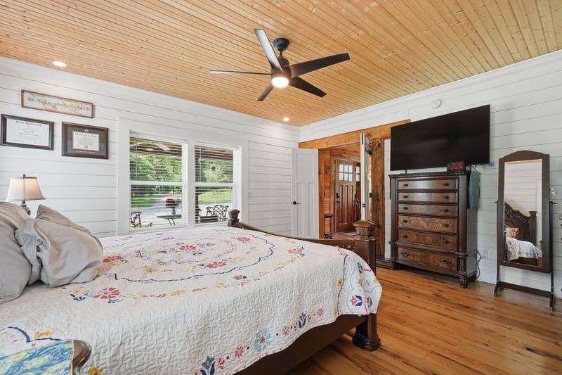 130 Old Blairsville Hwy, Talking Rock GA 30175 - Photo