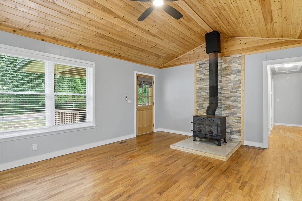 7741 Chatsworth Hwy/52w, Ellijay GA 30540 - Photo