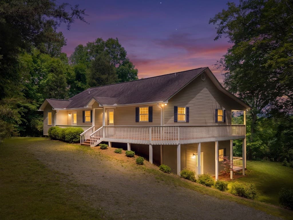 201 Tahlequah Ridge, Hayesville NC 28904 - Photo