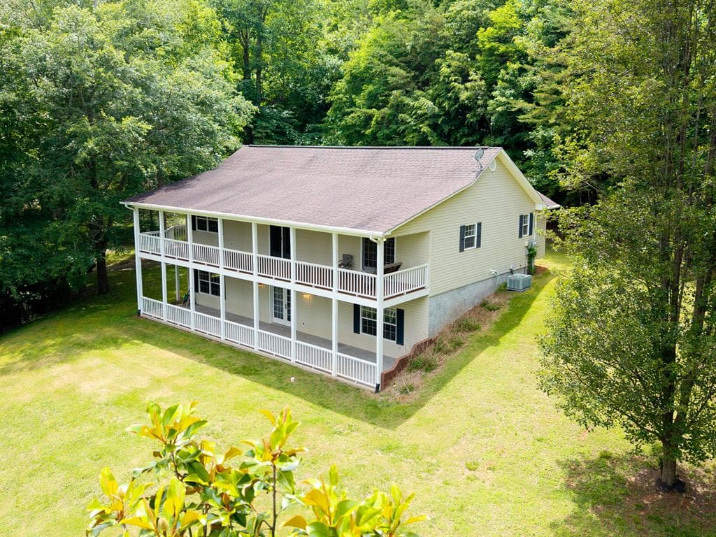 201 Tahlequah Ridge, Hayesville NC 28904 - Primary photo