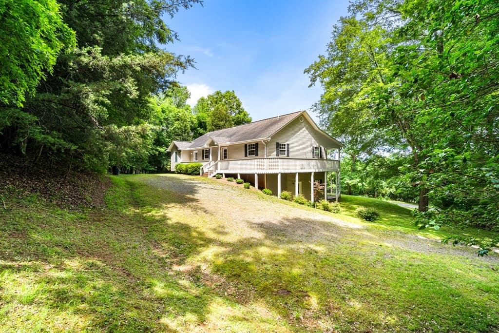 201 Tahlequah Ridge, Hayesville NC 28904 - Photo