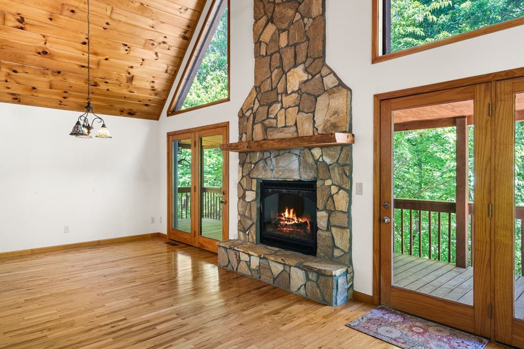 977 Tarheel Drive W, Murphy NC 28906 - Photo
