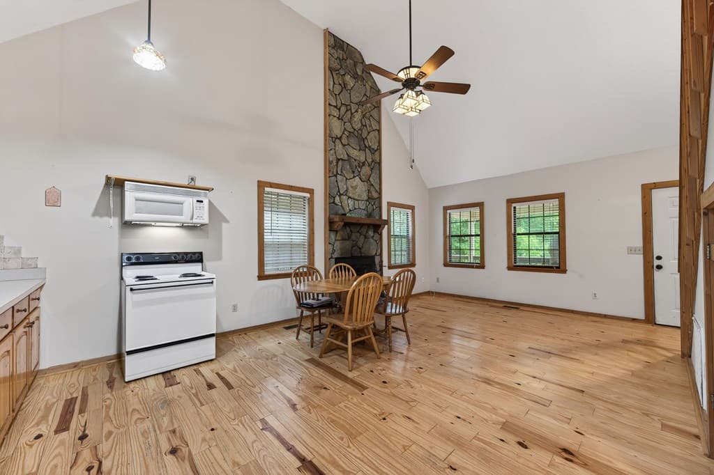 131 April Lane, Blairsville GA 30152 - Photo