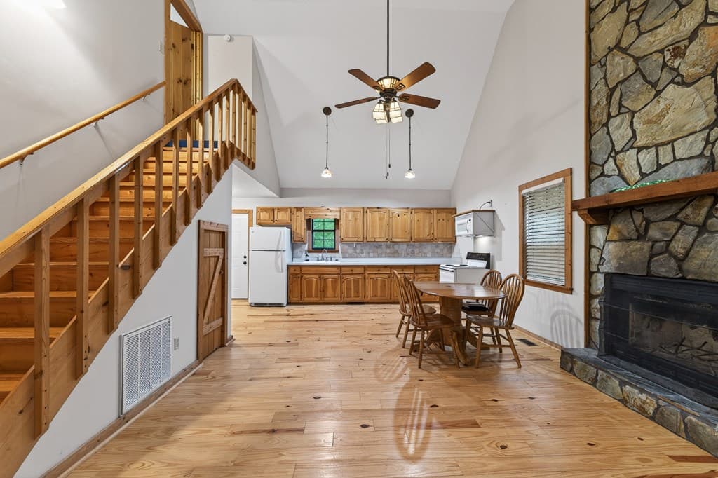 131 April Lane, Blairsville GA 30152 - Photo