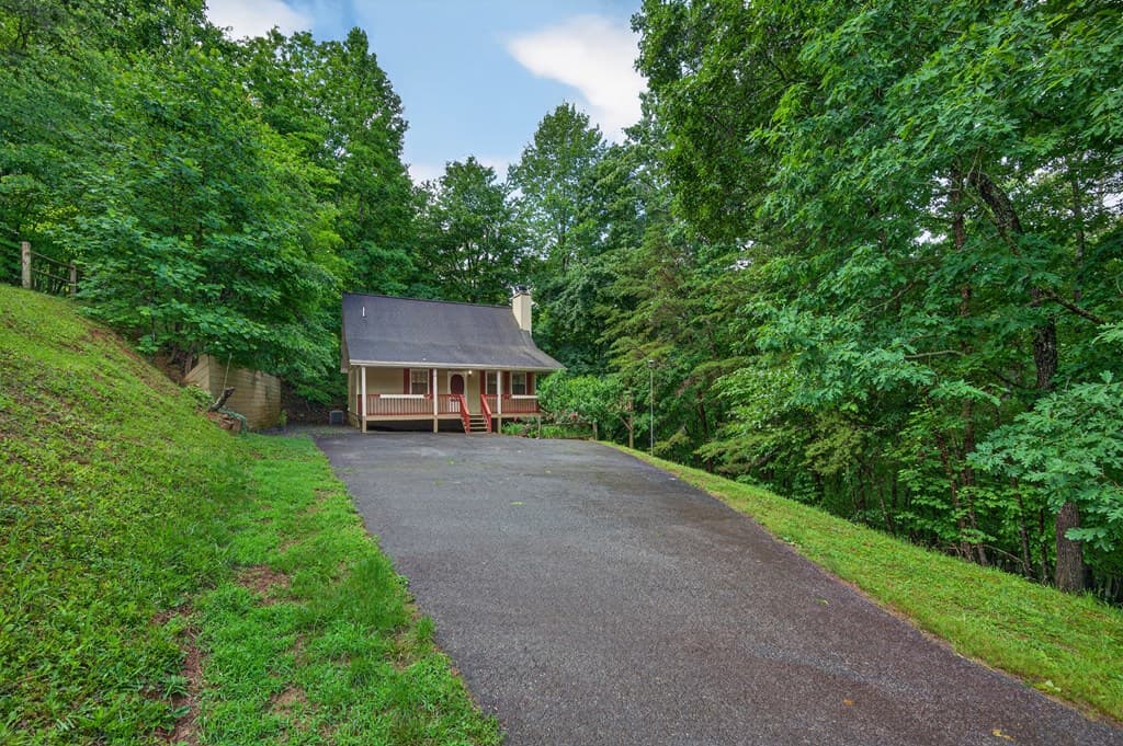 131 April Lane, Blairsville GA 30152 - Photo